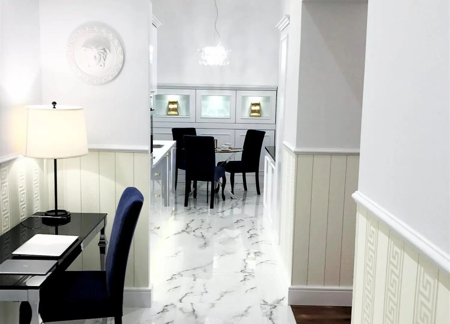 Mondrian Luxury Suites & Apartments Old Town Варшава Апарт-отель