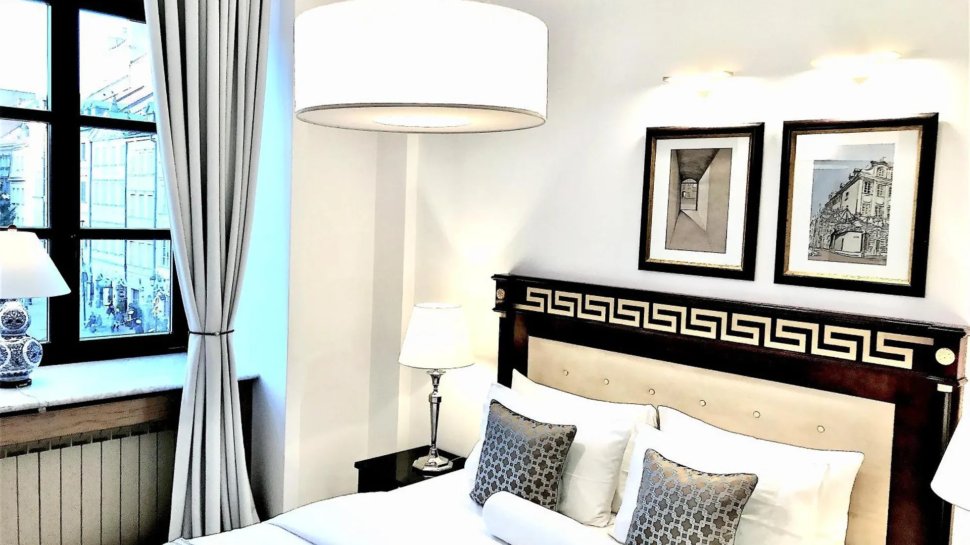 Апарт-отель Mondrian Luxury Suites & Apartments Old Town Варшава Польша