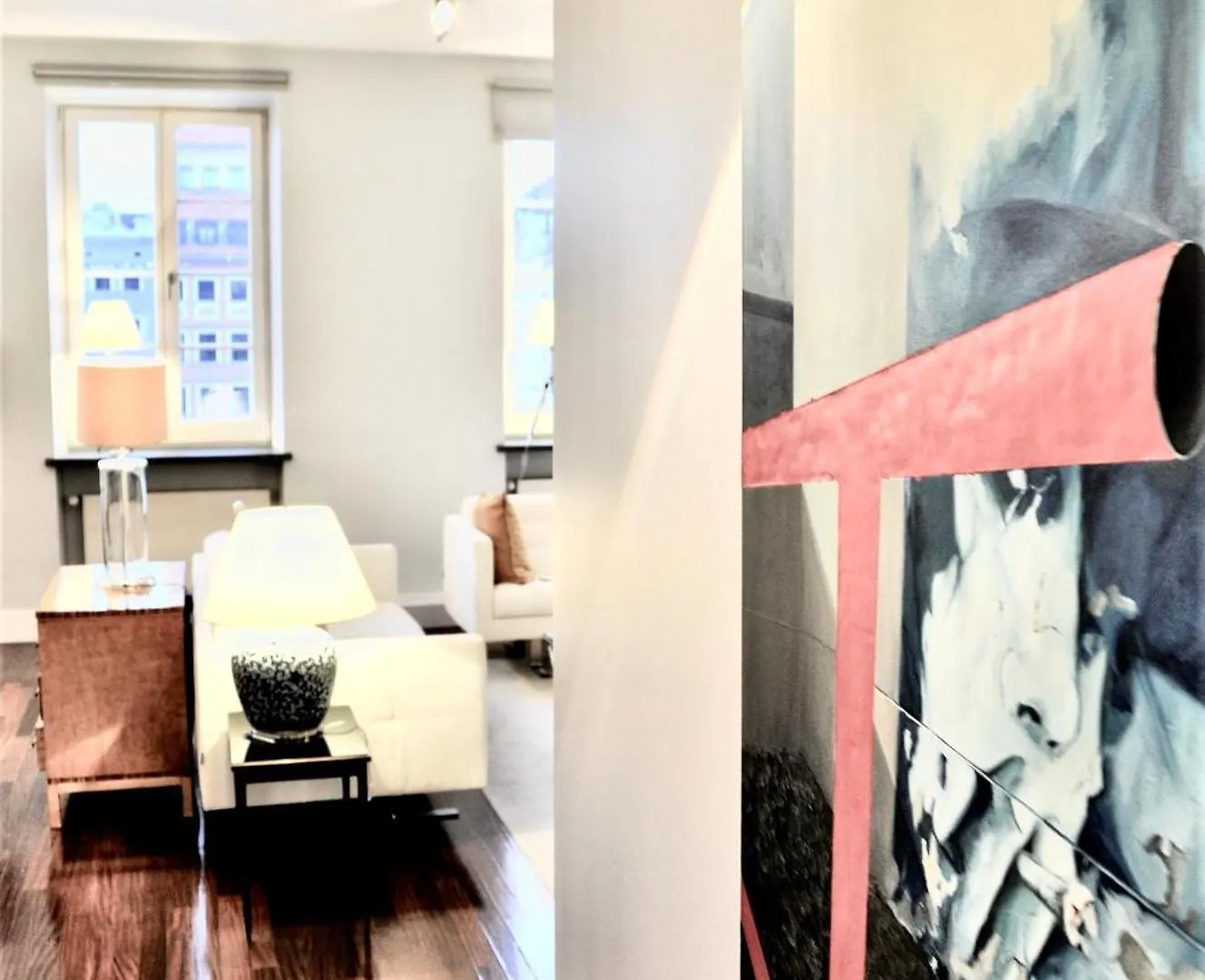 Апарт-отель Mondrian Luxury Suites & Apartments Old Town Варшава