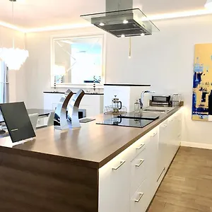  Hotel apartamentowy Mondrian Luxury Unesco Old Town