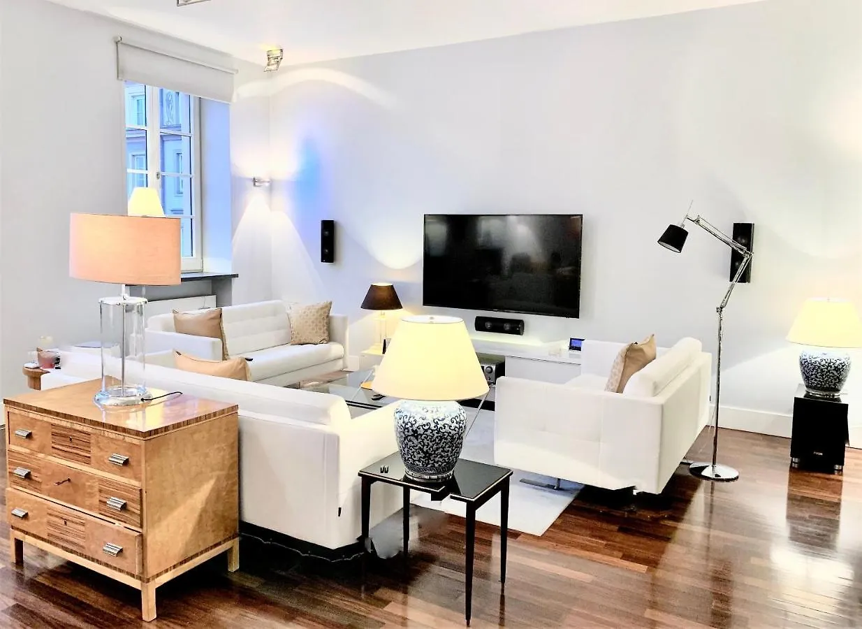 Mondrian Luxury Suites & Apartments Old Town Warszawa Hotel apartamentowy