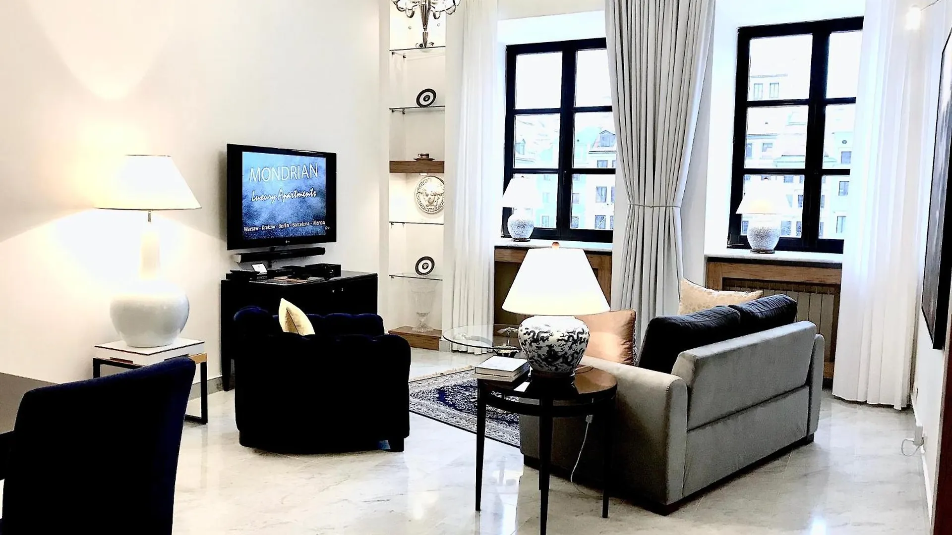 Hotel apartamentowy Mondrian Luxury Suites & Apartments Old Town Warszawa Polska