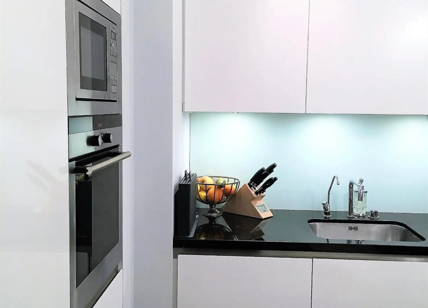 Mondrian Luxury Suites & Apartments Old Town Warszawa 0*,