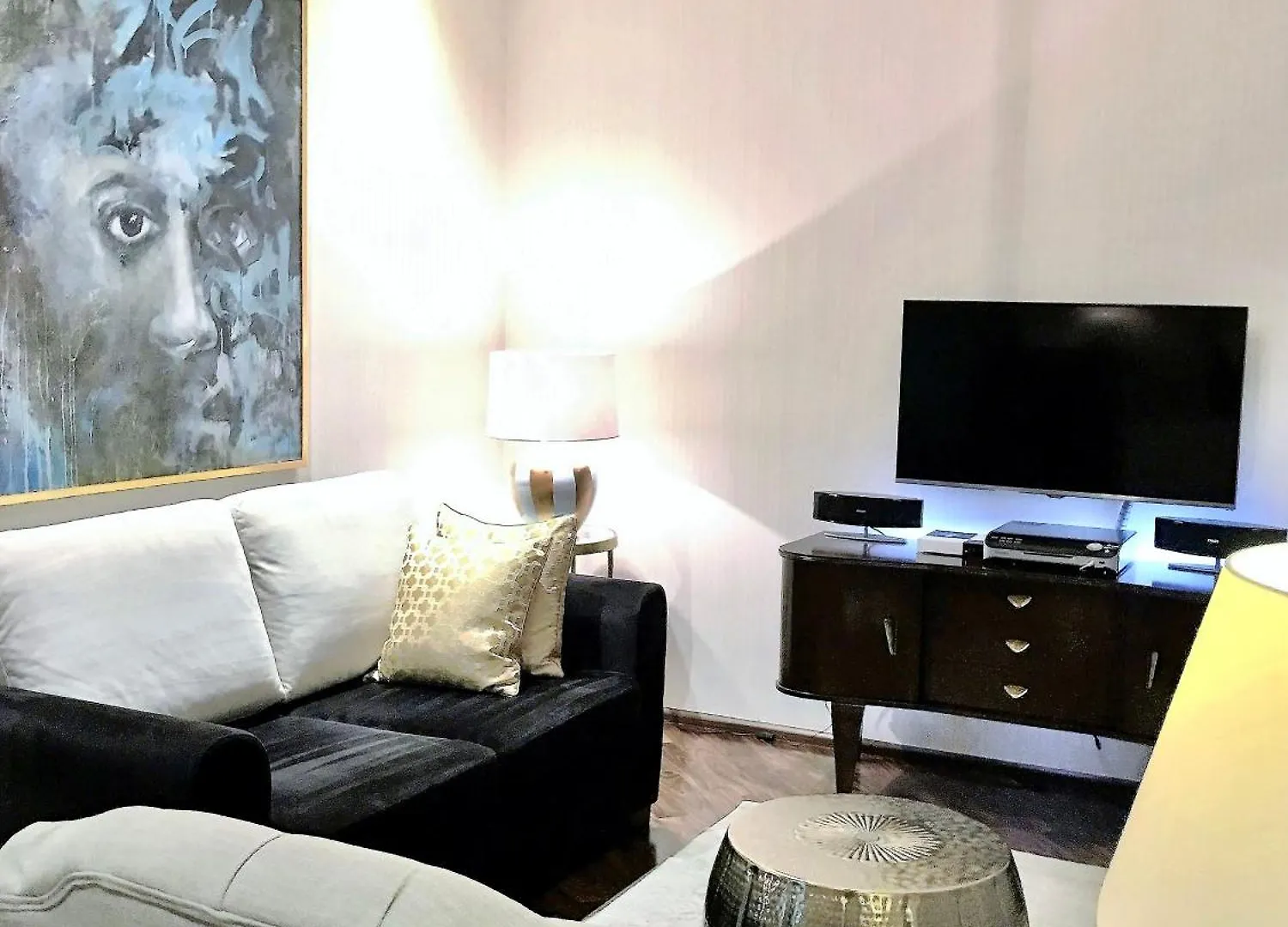 Mondrian Luxury Suites & Apartments Old Town Warszawa 0*,
