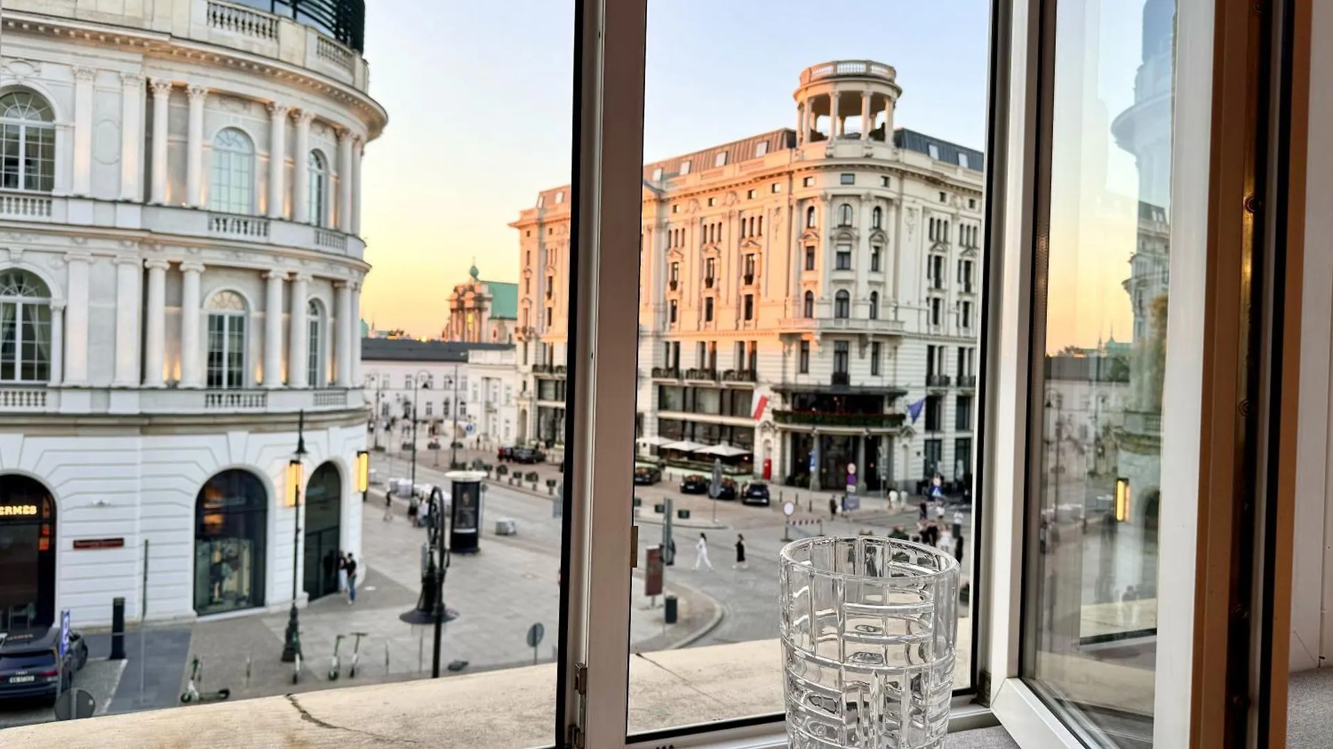 Mondrian Luxury Suites & Apartments Old Town Warszawa