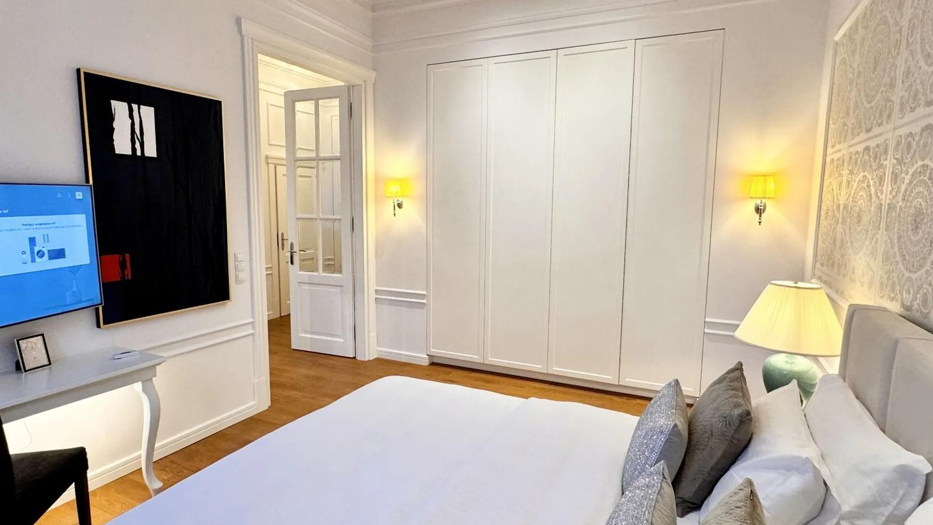Mondrian Luxury Suites & Apartments Old Town Warszawa 0*,